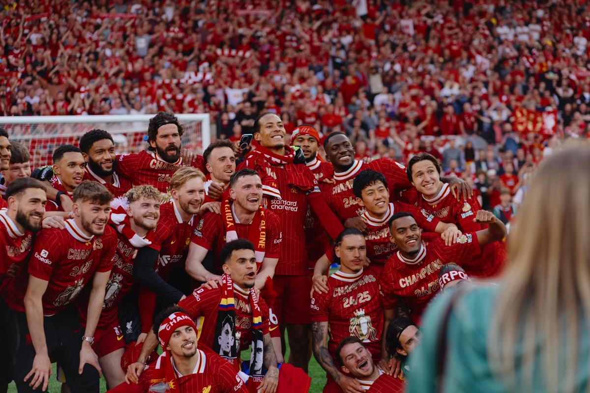 半场战报：斯洛伐克0-0北爱尔兰，双方破门乏术