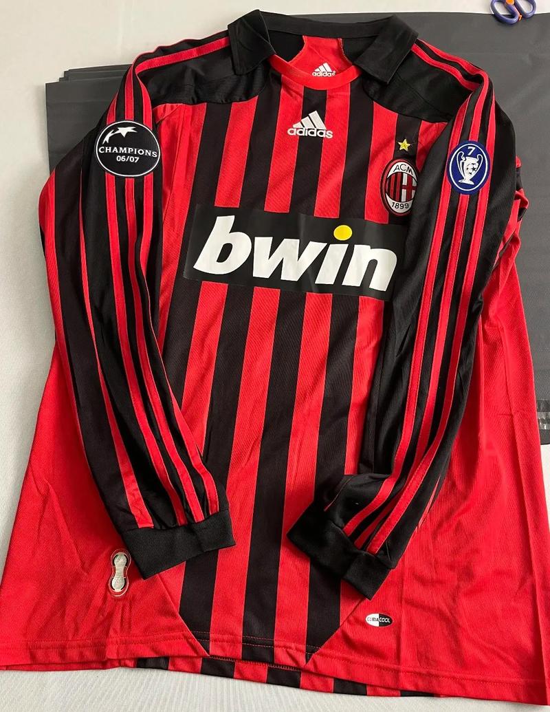 半场战报：迈阿密国际2-0纳什维尔，梅西双响