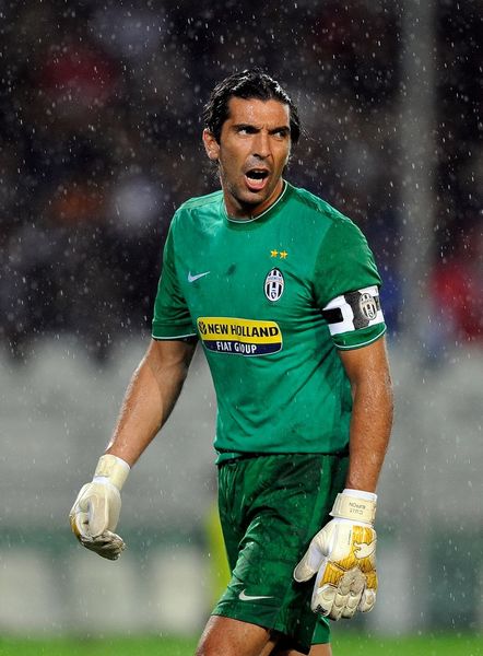 亚冠二级半场：张玉宁造险张健智救险，国安暂0-0麦克阿瑟