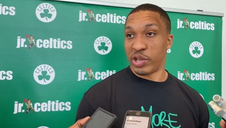 NBA常规赛前瞻：骑士主场迎战马刺，能否冲击连胜？