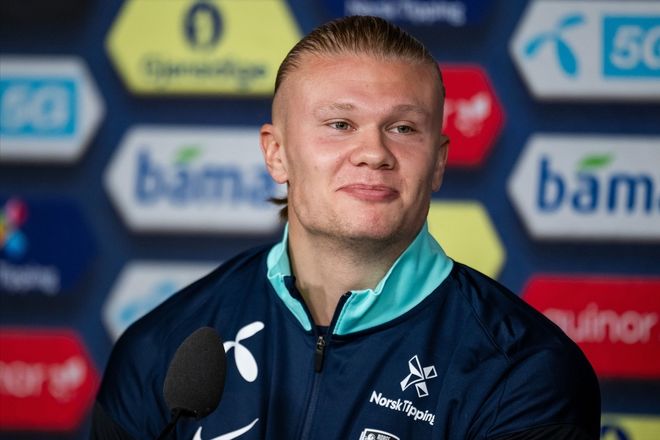 队友送大礼！QPR绝杀功臣疯狂庆祝，下一秒只剩底裤苦笑